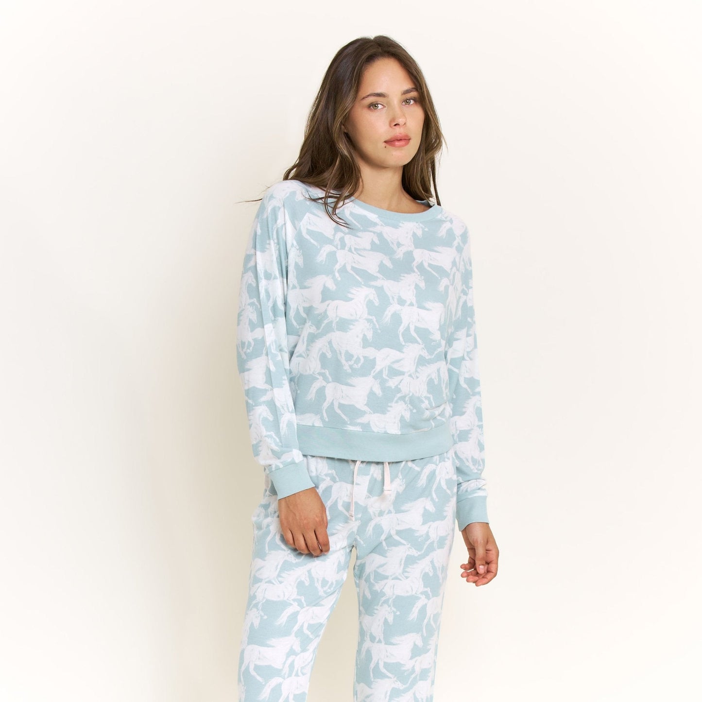 Honeydew Star Seeker Long Set in Whisper Mint Horses